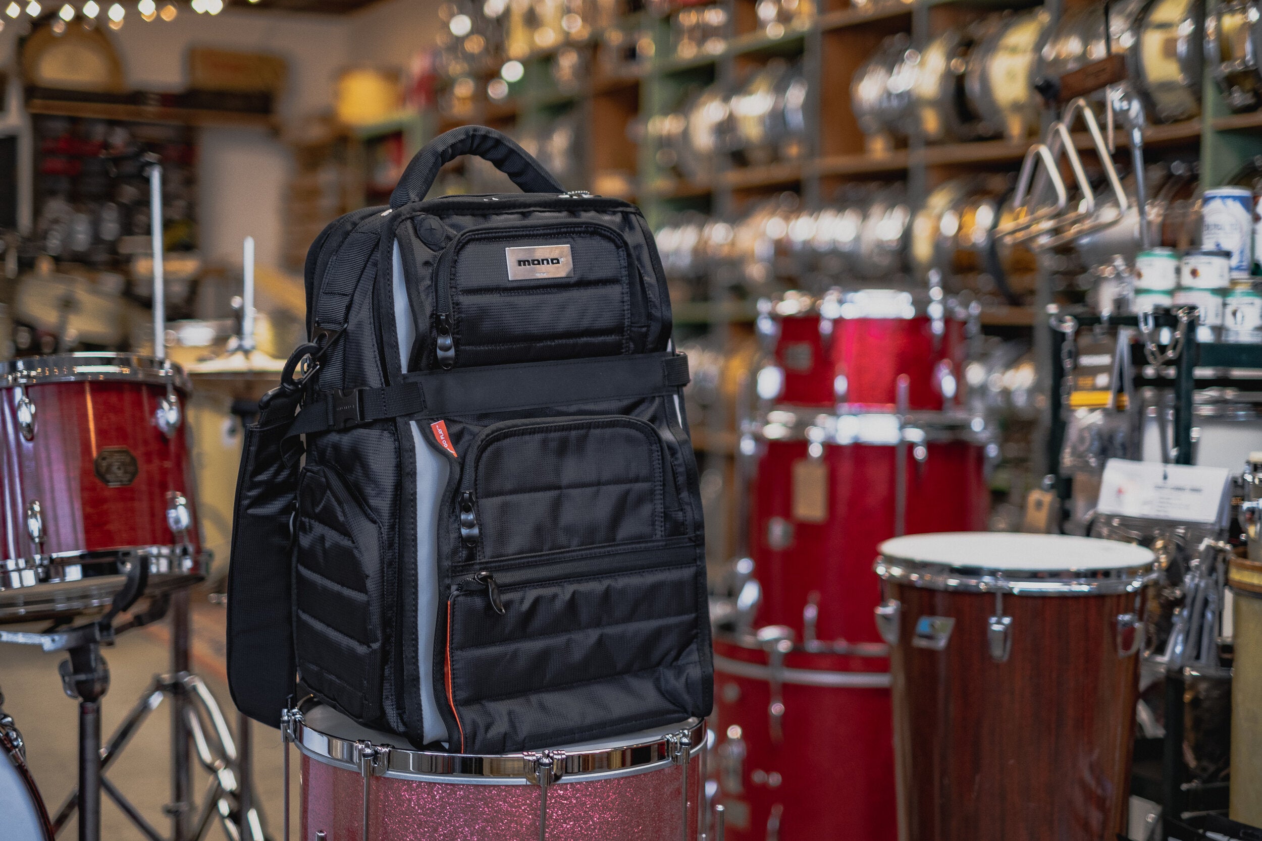 Mono Classic FlyBy Backpack Black – Nelson Drum Shop