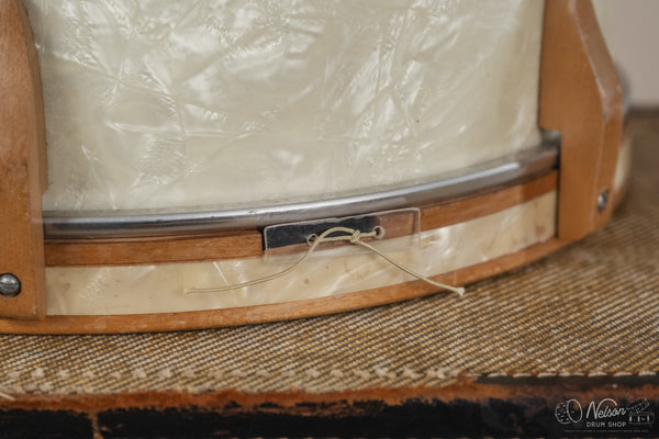 Early 1940s WFL 'Victorious' in White Marine Pearl - 7x14