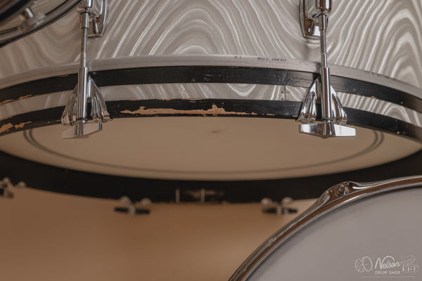 1960s Ludwig Standard in Silver Astro - 14x20, 16x16,  8x12, 5x14sn