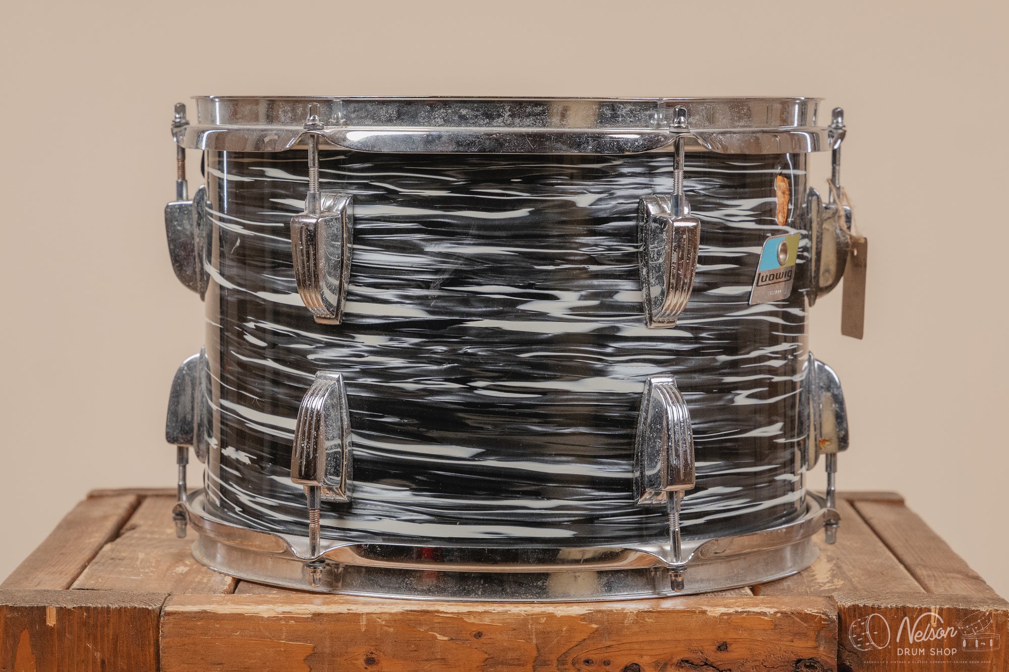 1970s Ludwig 3 ply Tom in Black Oyster Pearl - 9x13