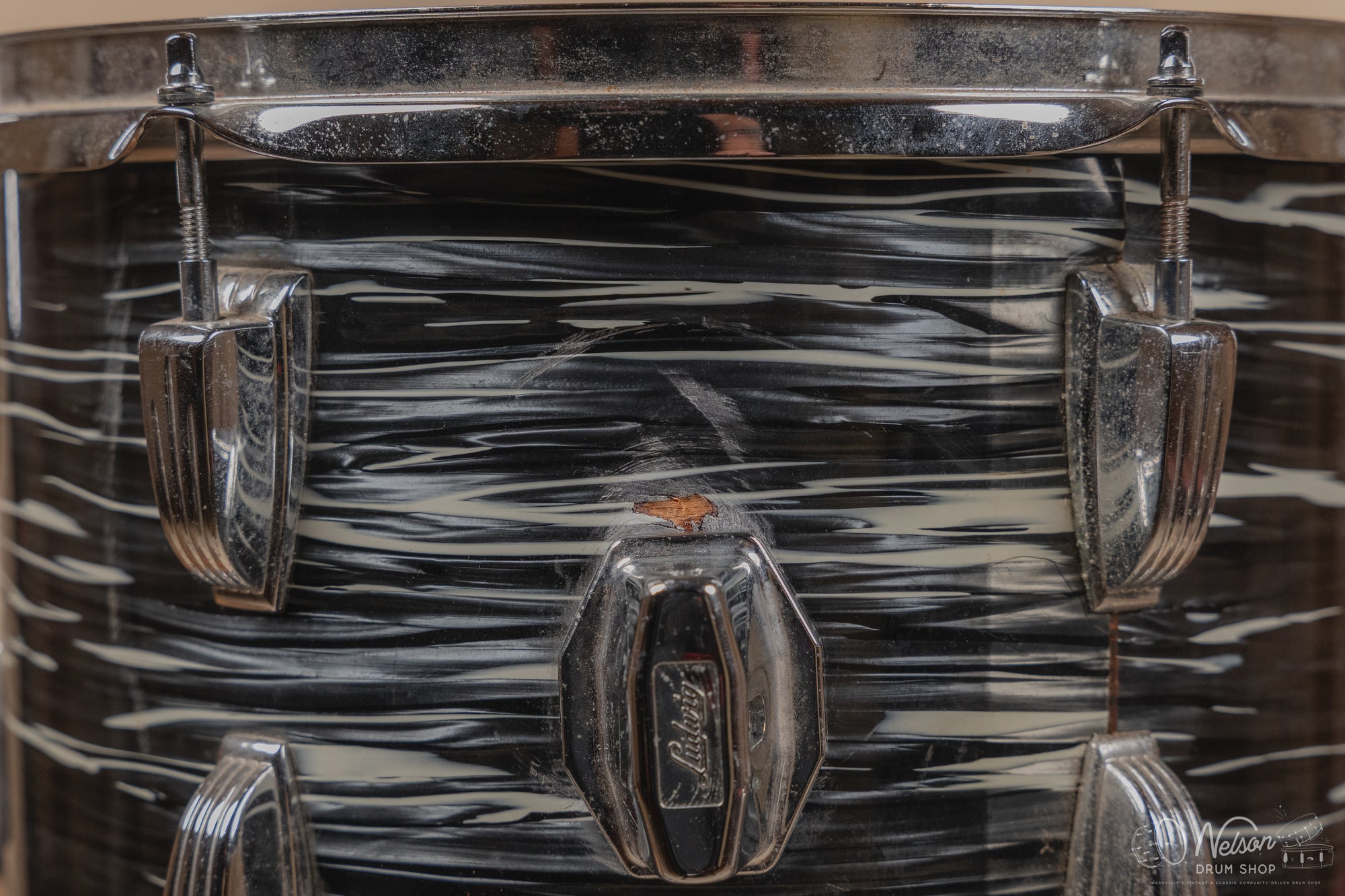 1970s Ludwig 3 ply Tom in Black Oyster Pearl - 9x13