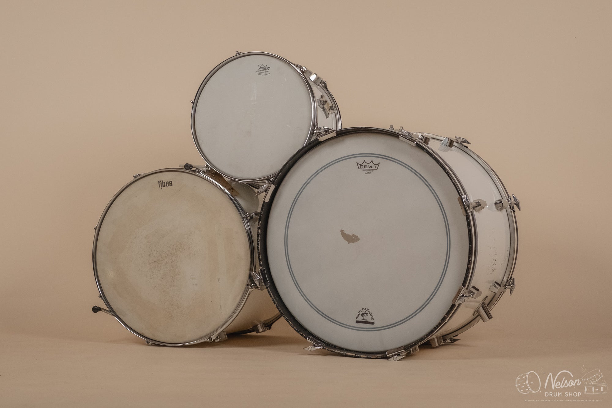 1970s Fibes Fiberglass in White - 14x22, 16x18, 9x13