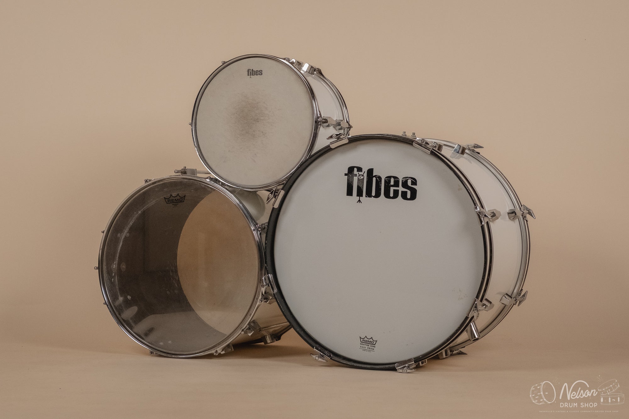 1970s Fibes Fiberglass in White - 14x22, 16x18, 9x13