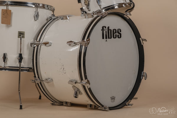 1970s Fibes Fiberglass in White - 14x22, 16x18, 9x13