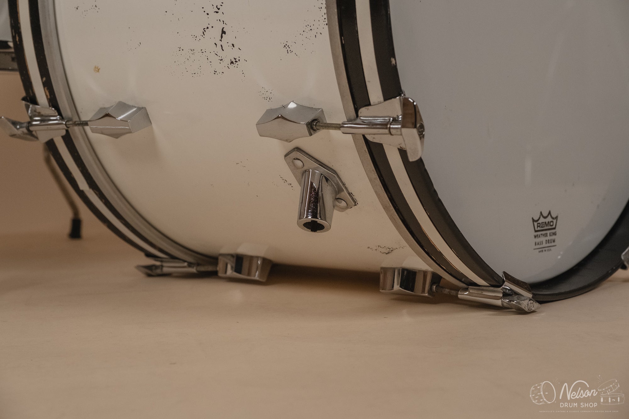 1970s Fibes Fiberglass in White - 14x22, 16x18, 9x13