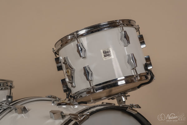 1970s Fibes Fiberglass in White - 14x22, 16x18, 9x13