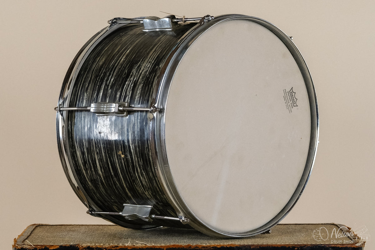 1960s Ludwig 'Club Date' in Black Oyster Pearl - 9x13