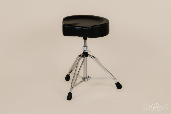 DW 5000 Series Throne