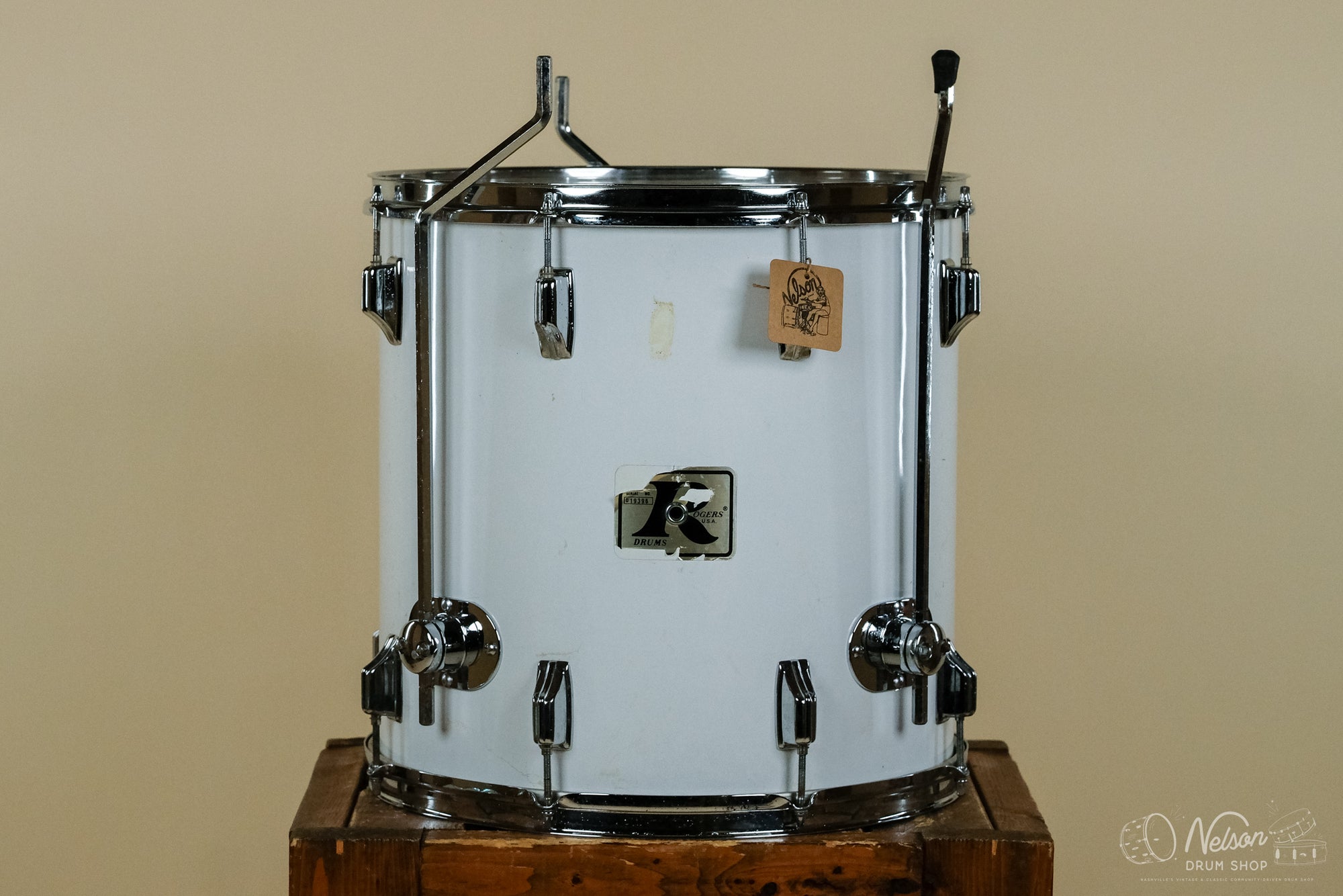 1970s Rogers 'Big R' Floor Tom in White - 16x16