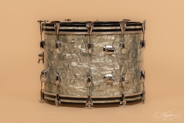 1970s Slingerland Bass Drum in Light Blue Pearl - 14x22