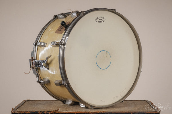 Feb 1946 Leedy 'Broadway' in White Marine Pearl - 8x14