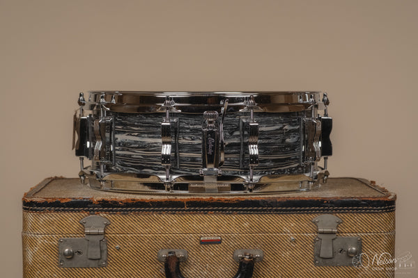 Ludwig Classic Maple in Vintage Black Oyster - 5x14