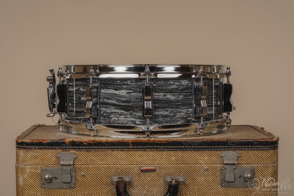 Ludwig Classic Maple in Vintage Black Oyster - 5x14
