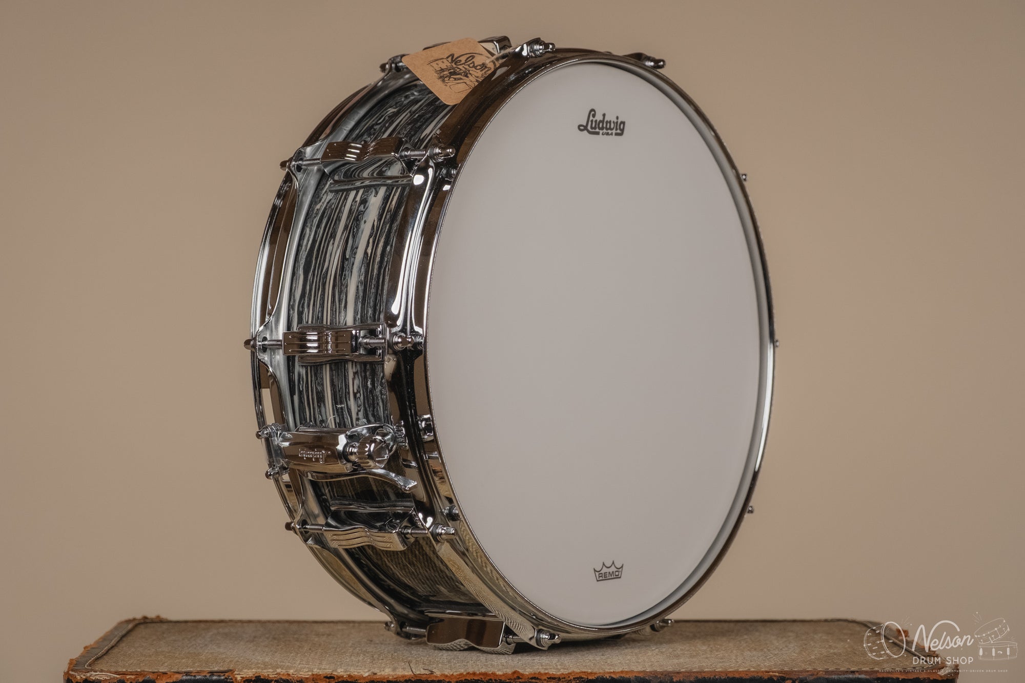 Ludwig Classic Maple in Vintage Black Oyster - 5x14