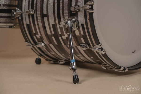 Used Ludwig Classic Maple MOD Outfit in Digital Sparkle - 18x22, 16x16, 9x12, 8x10