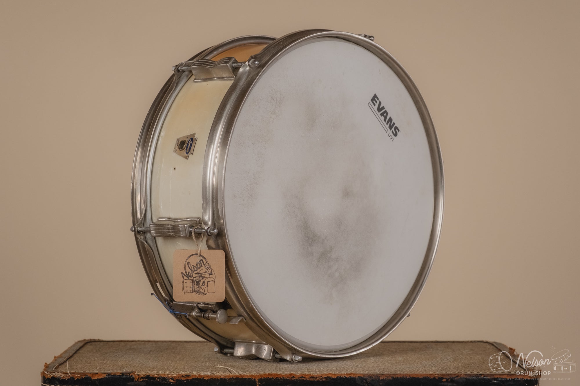 1959-60 Ludwig Transition Badge LM491 'Pioneer' in Faded White Marine Pearl - 5.5x14
