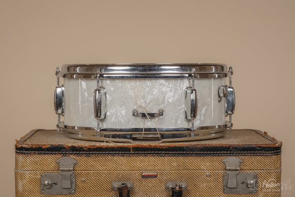 1960s Slingerland 'Deluxe Student' in White Marine Pearl - 5.5x14